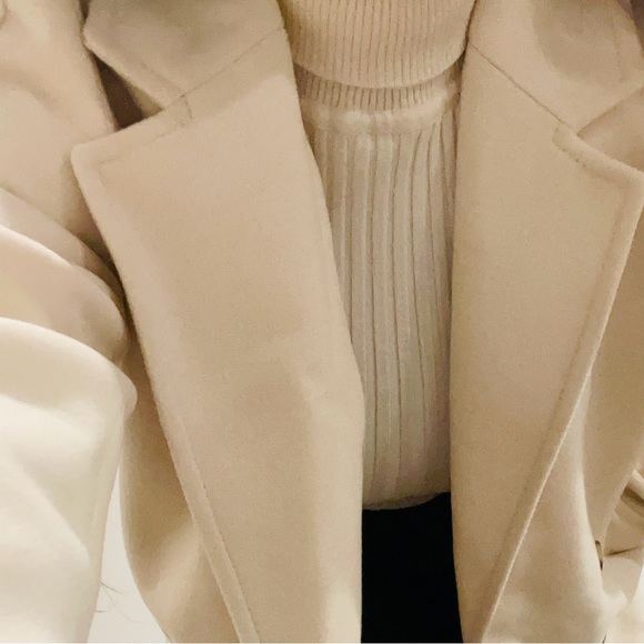 Gorgeous H&M Ivory Coat 🦋 - Picture 9 of 14